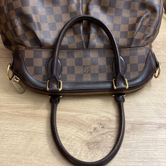 LOUIS VUITTON Damier Ebene Trevi PM w/LV Strap - Picture 13 of 14